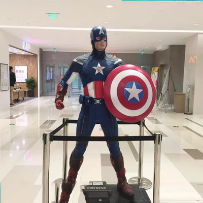 Statuetta in resina Statua Marvel Scultura all'aperto Capitan America